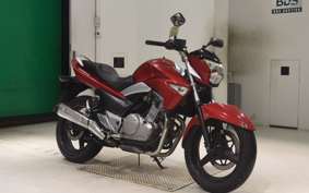 SUZUKI GSR250 2004