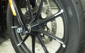 HARLEY XL883N 2016
