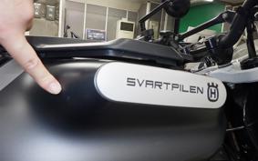 HUSQVARNA SVARTPILEN 250 2021