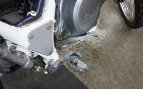 YAMAHA SEROW 225 W 2005 4JG