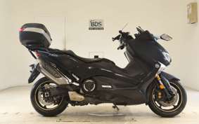 YAMAHA T-MAX 530 DX 2018 SJ15J