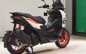 APRILIA SR GT200