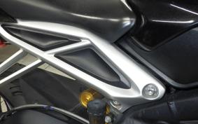 TRIUMPH STREET TRIPLE RS 2019