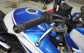 SUZUKI GSR250 2023