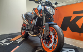 KTM 890 DUKE R TU940