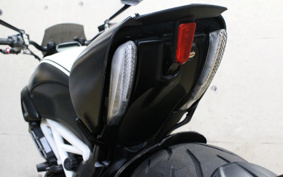 DUCATI DIAVEL 2012 G102J