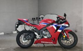 HONDA CBR600RR 2025 PC40