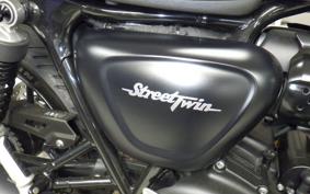 TRIUMPH STREET TWIN 2018