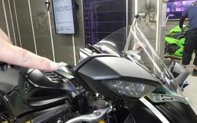 YAMAHA YZF-R6 2018