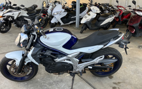 SUZUKI GLADIUS400 2010