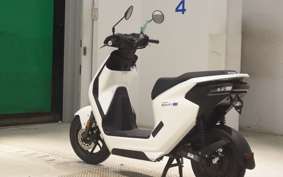 HONDA EM1 e: 2022 EF16