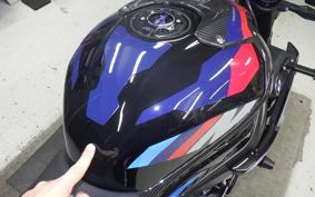 BMW M1000R 2023