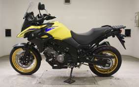 SUZUKI DL650 ( V-Strom 650 ) XTA 2022 C733M
