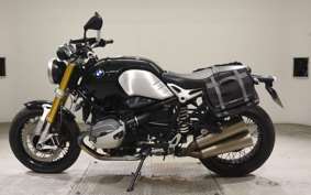 BMW R NINE T 2015