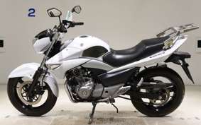 SUZUKI GSR250