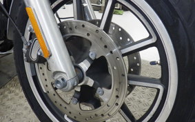 HARLEY FXDL 1580 2015