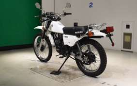 SUZUKI TS185 2015