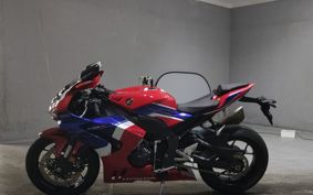 HONDA CBR1000RR R 2021 SC82
