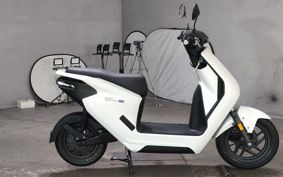HONDA EM1 e: EF16