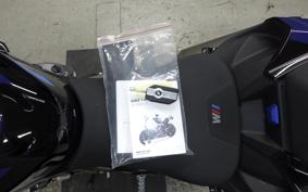 BMW M1000R 2024