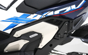HONDA X-ADV 750 2026 RH21