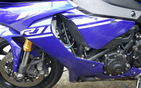 YAMAHA YZF-R1 2018