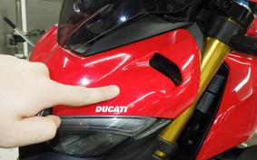 DUCATI STREETFIGHTER V4 S 2021