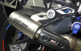 BMW M1000R 2023