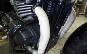 TRIUMPH BONNEVILLE T100 2014