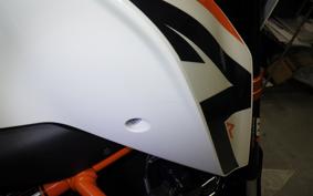 KTM 690 DUKE R 2013