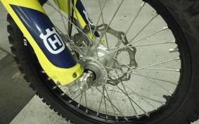 HUSQVARNA FE250