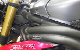 TRIUMPH SPEED TRIPLE R 2016