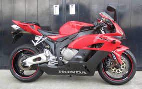 HONDA CBR1000RR 2005 SC57
