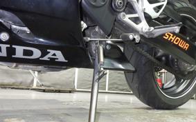 HONDA CBR600F GEN 3 2002 PC35