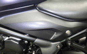 TRIUMPH TRIDENT 660 2023