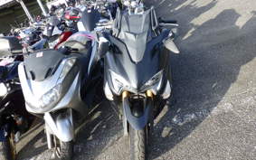 YAMAHA T-MAX 530 DX 2019 SJ15J