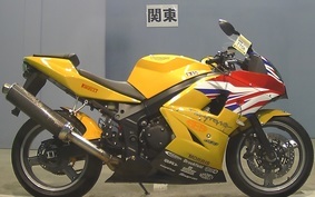 TRIUMPH DAYTONA 600 2004 H830S3