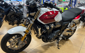 HONDA CB1300SF SUPER FOUR 2025 SC54