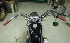 HARLEY XLH883 DELUXE 2011
