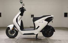 HONDA EM1 e: 2013 EF16