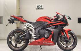 HONDA CBR600RR GEN 3 2008 PC40