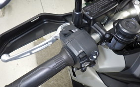 HONDA X-ADV 750 2025 RH21