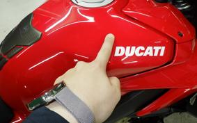 DUCATI STREETFIGHTER V4 S 2021