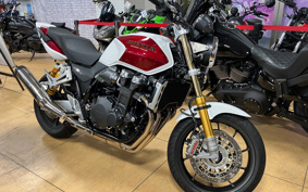 HONDA CB1300SF SUPER FOUR 2025 SC54