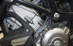SUZUKI DL650 ( V-Strom 650 ) XTA 2019 C733A