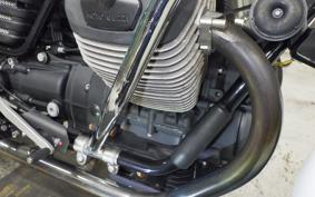 MOTO GUZZI V7 STONE 2013