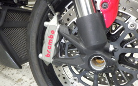 DUCATI DIAVEL 2011