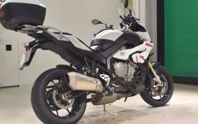 BMW S1000XR 2015