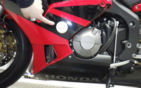 HONDA CBR600RR 2003 PC37