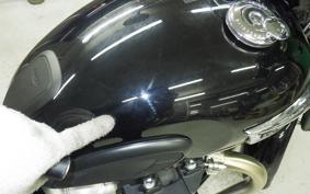 TRIUMPH BONNEVILLE T100 2022
